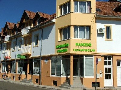 凯奇凯梅特 Karavan Panzio酒店 外观 照片